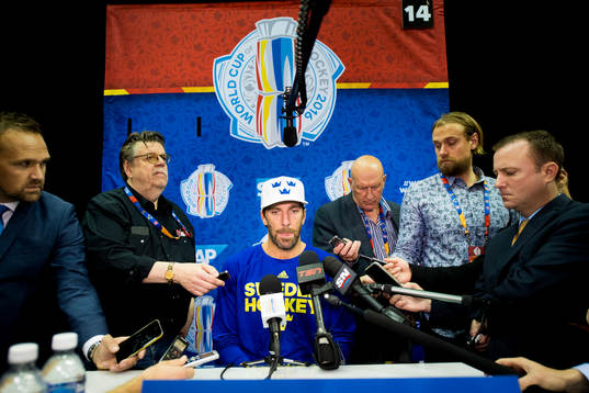 Bläddra bland fler bilder av Ishockey, World Cup of Hockey, Dag 8, Sverige, Träning