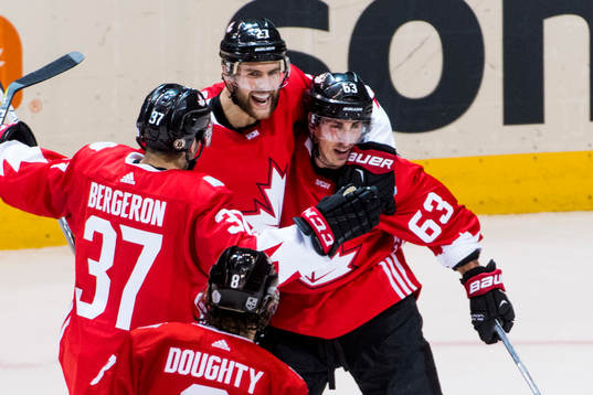Kanadas Patrice Bergeron, Alex Pietrangelo och Drew Doughty