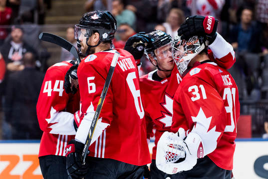 Kanadas Shea Weber, Marc-Edouard Vlasic och Jonathan Toews