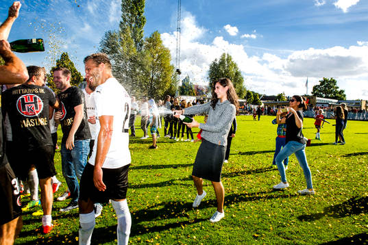 Hittarps spelare jublar