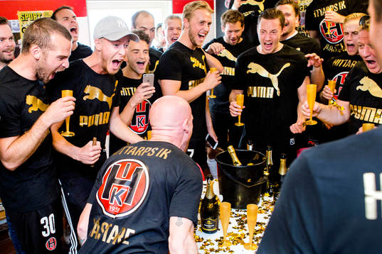 Hittarps spelare jublar