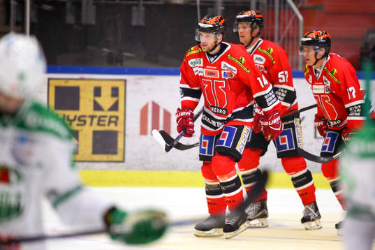Örebros Tom Wandell jublar