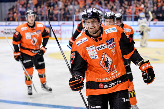 Karlskronas Alexander Deilert jublar