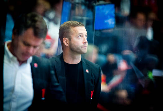 Örebros assisterande tränare Johan Tornberg deppar