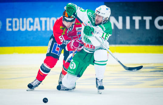 Örebros Gustaf Fransen och Rögles Christopher Liljewall