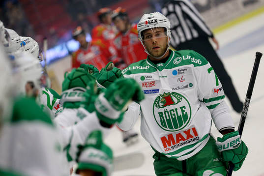 Rögles Patrik Cehlin jublar