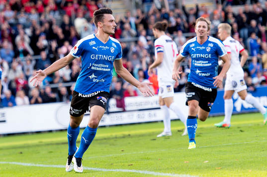 Halmstads Sead Haksabanovic gör 1-1 och jublar