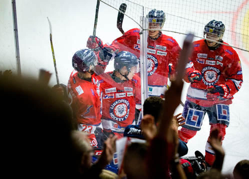 Linköpings Niklas Persson gör 3-2 och jublar