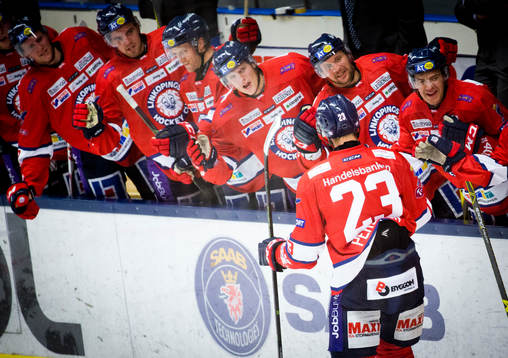 Linköpings Niklas Persson gör 3-2 och jublar