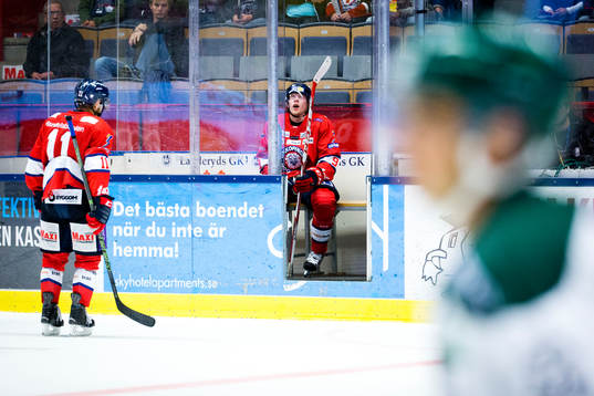 Dubbla utvisningar i slutet på andra perioden för