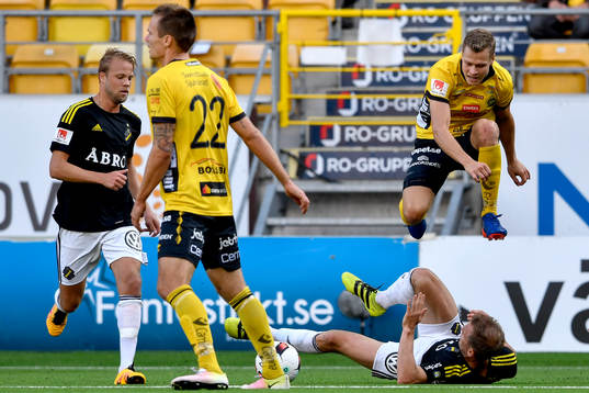 s Per Karlsson