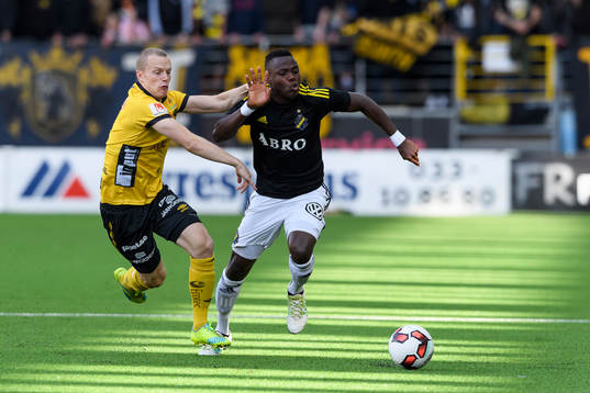 s Patrick Kpozo och Elfsborgs Daniel Gustavsson