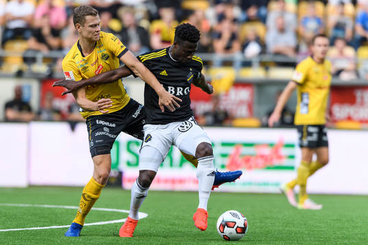 s Ebenezer Ofori och Elfsborgs Viktor Claesson