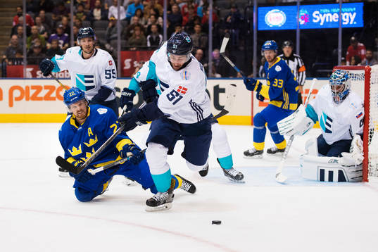 Sveriges Daniel Sedin utmanar Europas Frans Nielsen