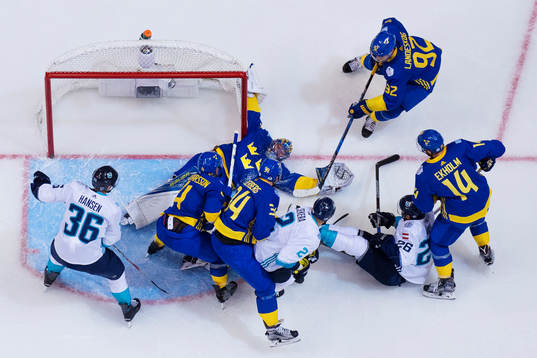 Europas Jannik Hansen, Andrej Sekera och Thomas Vanek oroar