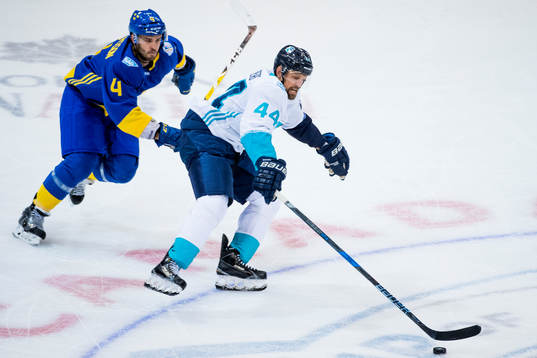 Sveriges Niklas Hjalmarsson och Europas Dennis Seidenberg