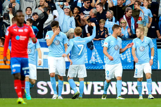 Malmö FFs Anders Christiansen jublar med lagkamrater