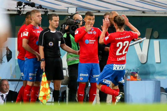 Helsingborg gör alla sina tre byten samtidigt
