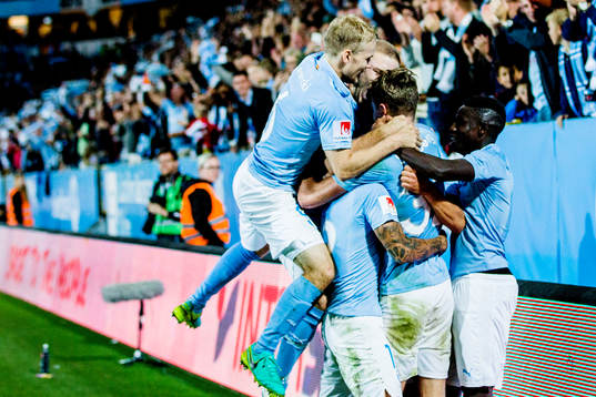 Malmö FFs spelare jublar