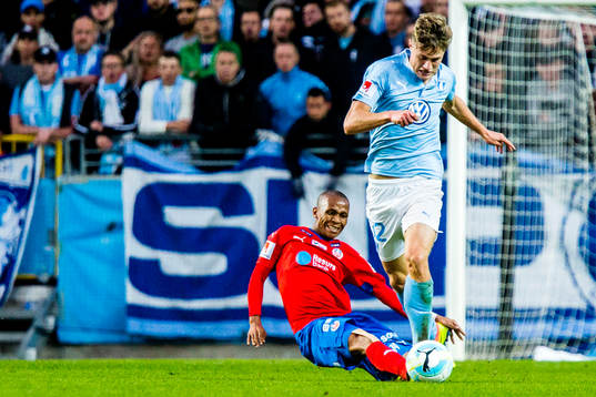 Helsingborgs Amethyst Surprise Bradley Ralani försöker