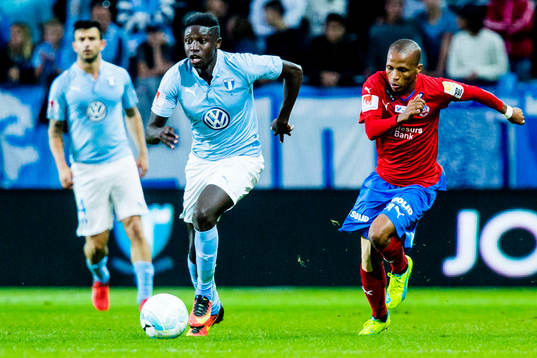 Malmö FFs Pa Konate och Helsingborgs Amethyst Surprise