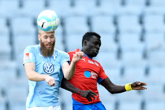 Malmö FFs Jo Inge Berget och Helsingborgs Lalawélé