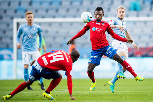 Helsingborgs Monday Samuel och Malmö FFs Oscar Lewicki