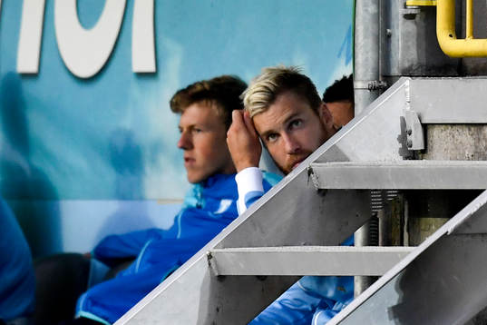 Malmö FFs Rasmus Bengtsson utbytt i halvtid skadad