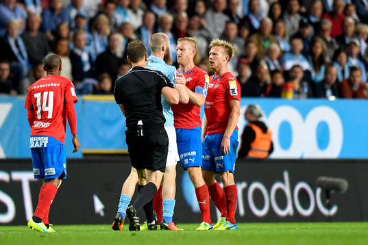 Domare Martin Strömbergsson dämpar