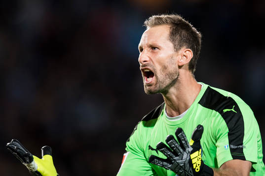 Malmö FFs målvakt Johan Wiland jublar