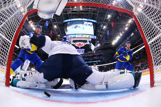Sveriges Patric Hörnqvist och Nicklas Bäckström ser