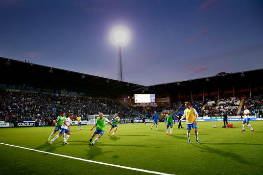 Norrköpings spelare värmer upp