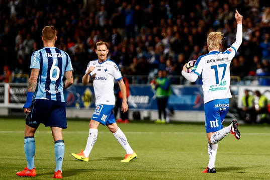 Norrköpings Karl Holmberg jublar