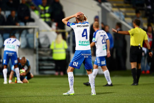 Norrköpings Andreas Johansson reagerar
