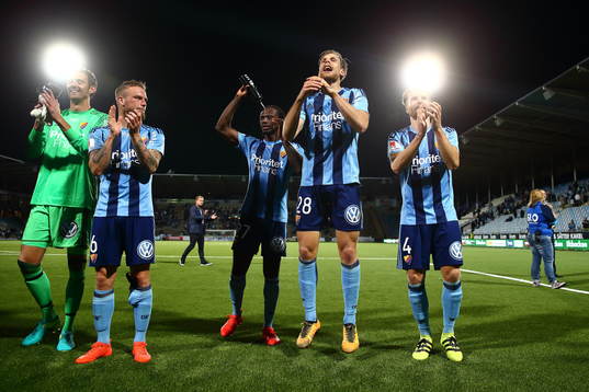 Djurgårdens målvakt Andreas Isaksson , Alexander