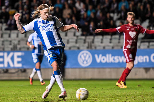 IFK Göteborgs Elias Mar Omarsson gör 2-0