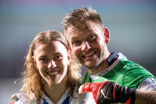 IFK Göteborgs Elias Mar Omarsson och målvakt John