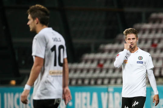 Örebros Daniel Björnqvist och Victor Sköld deppar