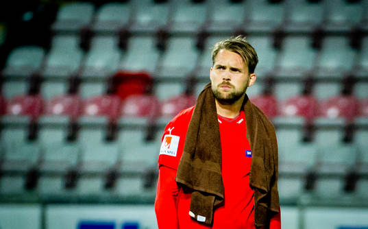 Örebros målvakt Oscar Jansson deppar