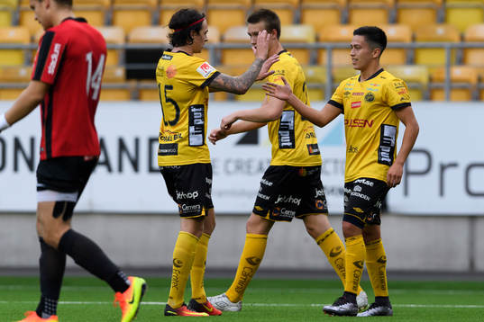 Elfsborgs Sebastian Loyola Nydén gör 1-0 och jublar