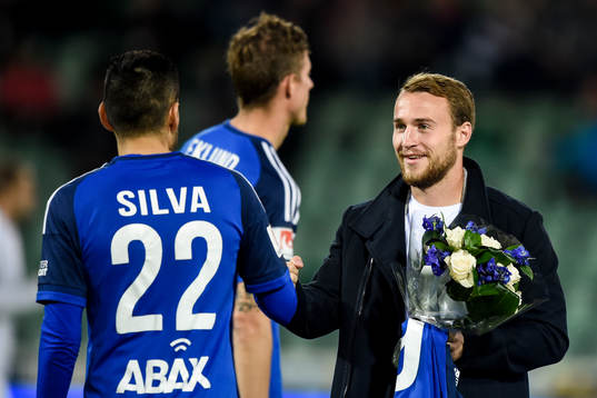 Sundsvalls förra spelare Runar Sigurjonsson avtackas