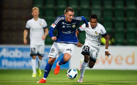 Sundsvalls Smajl Suljevic och Häckens Nasiru Mohammed