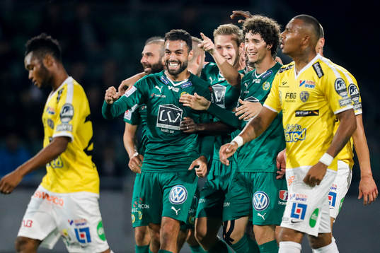 Hammarbys spelare jublar