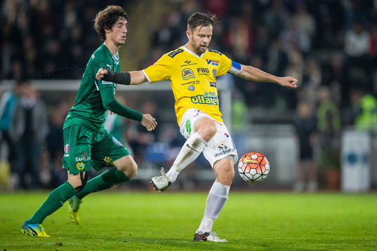 Hammarbys Romulo Cabral Pereira Pinto och Falkenbergs David
