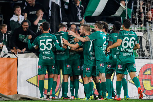 Hammarbys spelare jublar