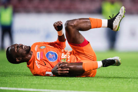 Athletics Mohamed Buya Turay får ont