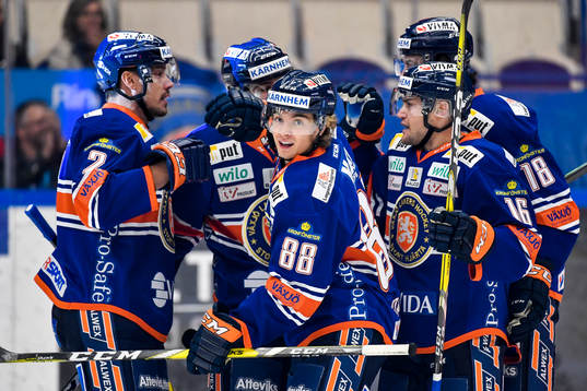 Bläddra bland fler bilder av Ishockey, SHL, Växjö - Leksand