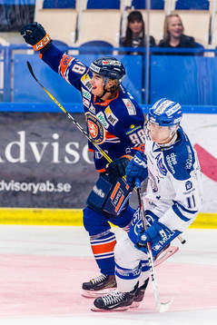 Växjös Adam Brodecki jublar