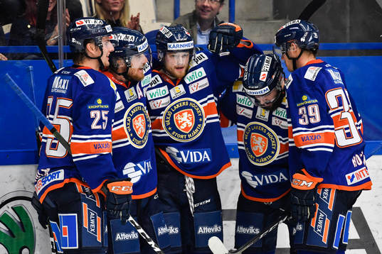 Växjös spelare jublar