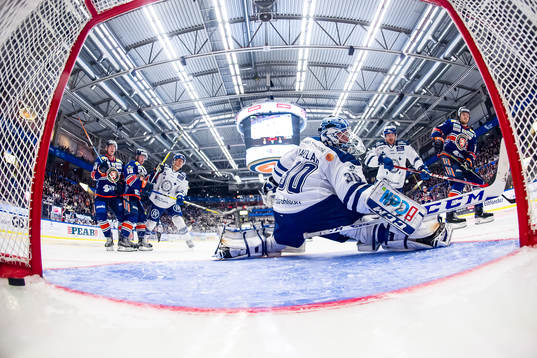 Växjös Dennis Everberg gör mål 4-1 bakom Leksands
